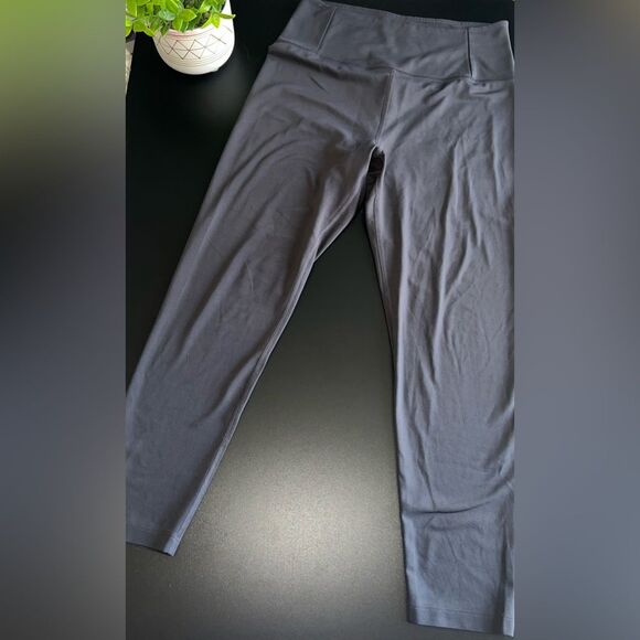 Girlfriend Collective solid Gray 7/8 length leggings, size large EUC Like new - Picture 1 of 6